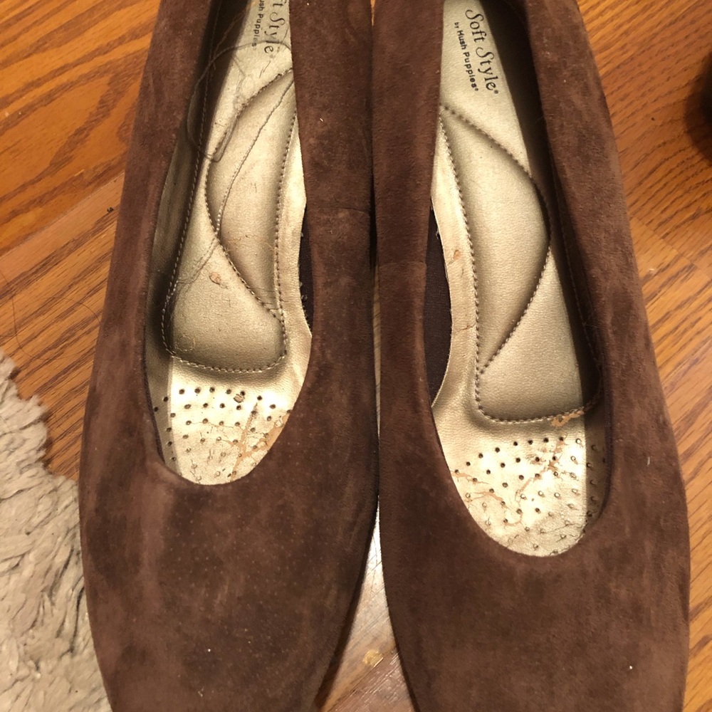 Soft Style Women's Brown Suede Flats
